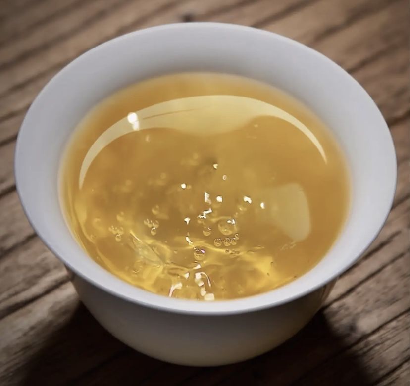 Чай Белый  2015 Пуэр Лао Гун Мэй Дворцовые брови