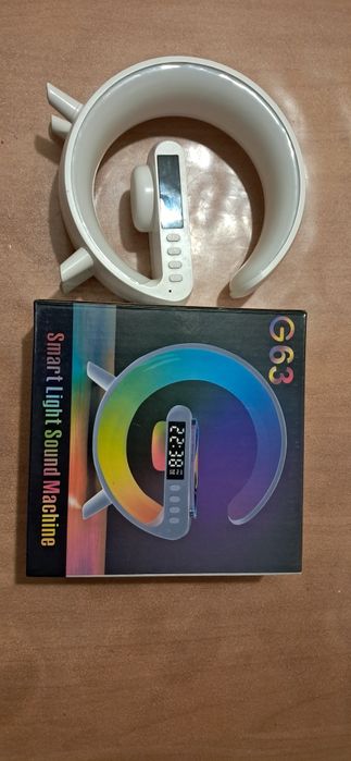 Портативная лампа( колонка, беспр.зарядка) оригинал.