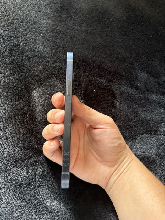 Iphone 12 64GB.