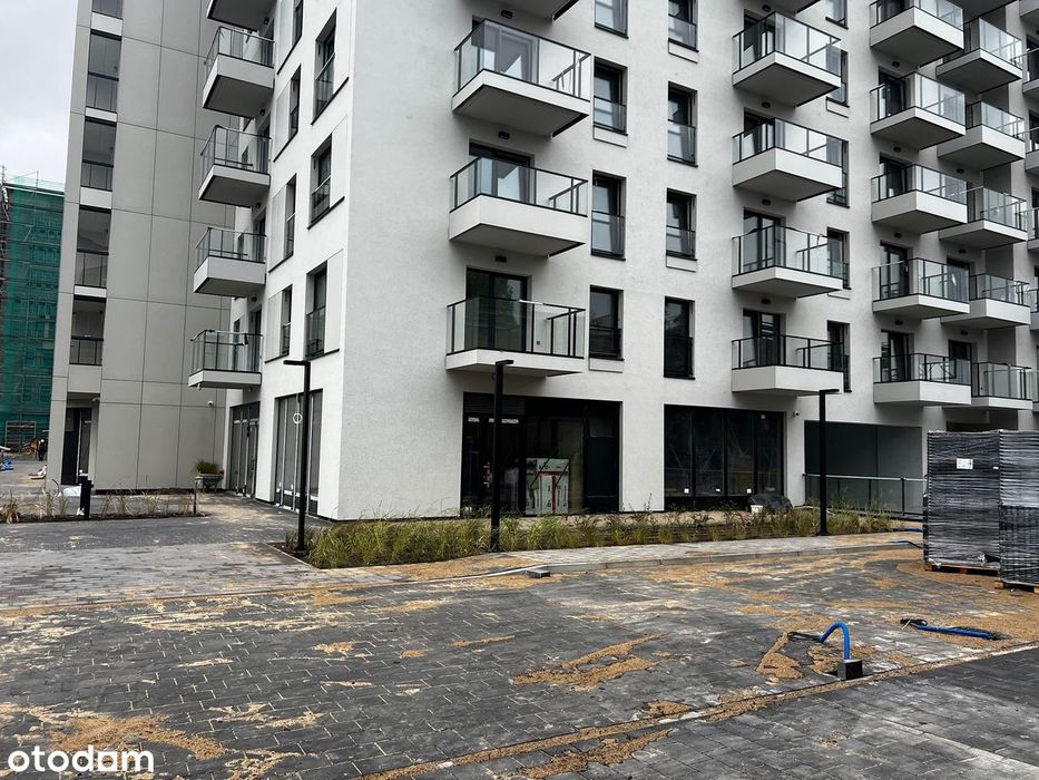 TOP I Witryna + Ogródek I Narożny lokal przy wjeździe na osiedle