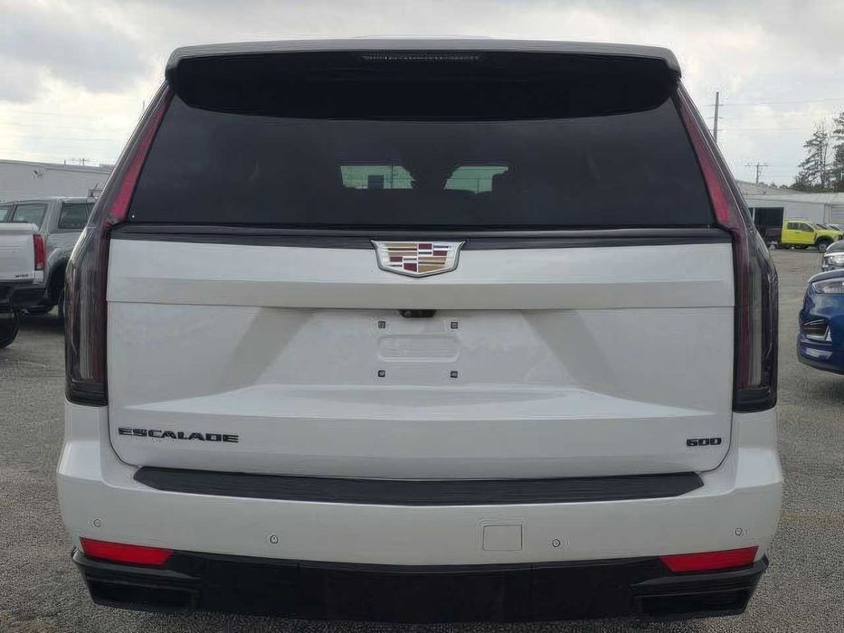 Cadillac Escalade      2021