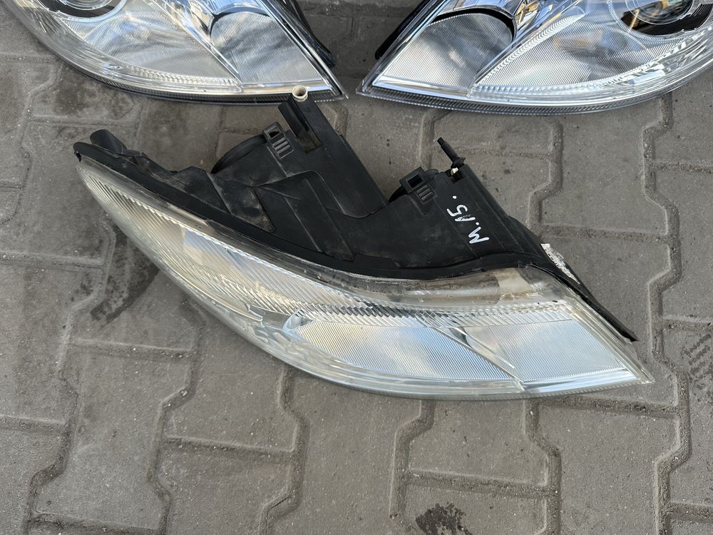 Lampa Prawa Lewa Bi-Xenon Skoda Octavia II LIFT