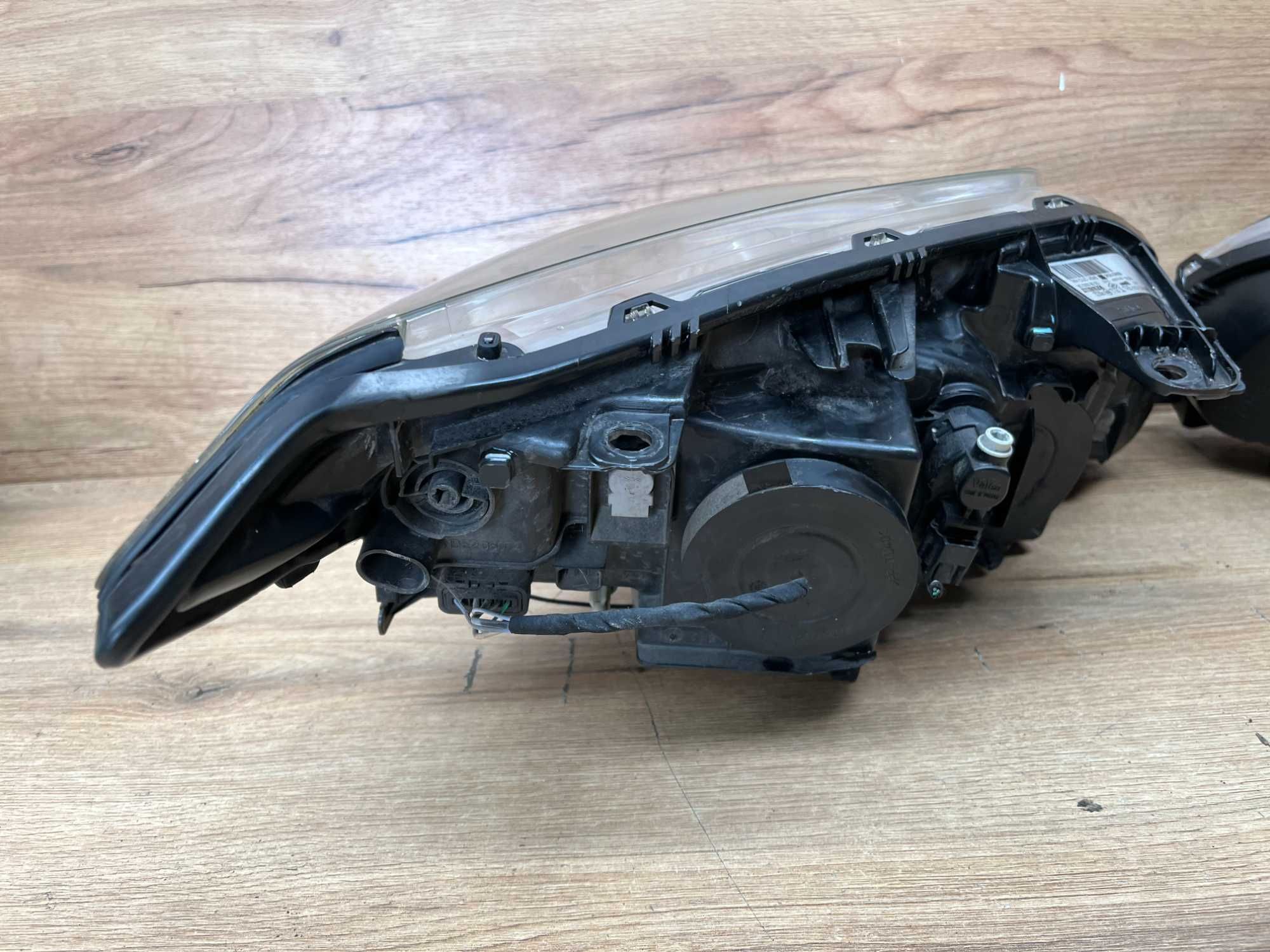 Lampa/reflektor przedni lewy prawy Renault Laguna 3