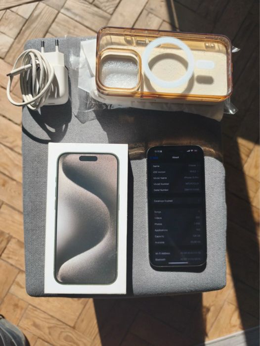 iPhone 15 pro + acessorios