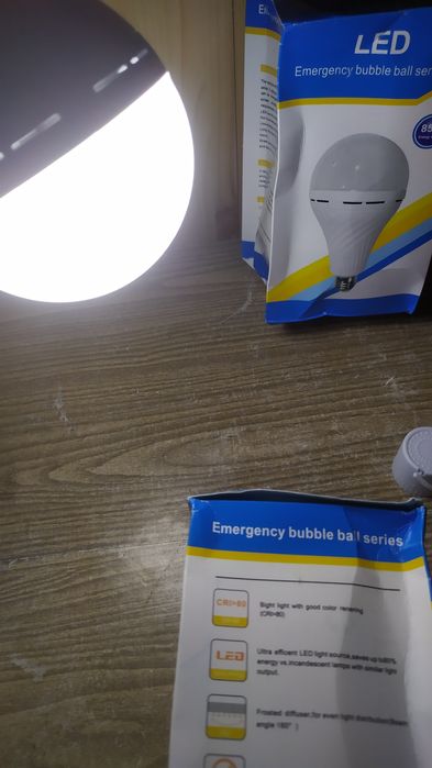 Яркая Led лампа светильник Е27 15W аккумулятор с 3 режимами яркости