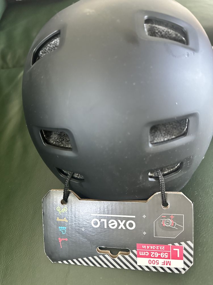 Ochraniacze oraz kask marki oxelo