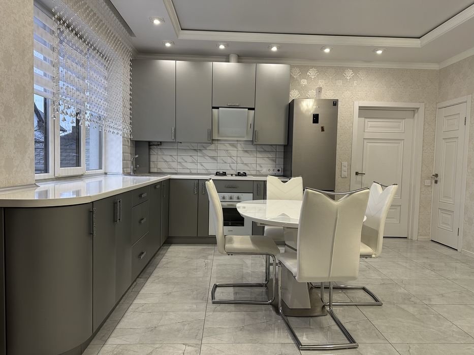 Будинок з ремонтом, котедж з газом