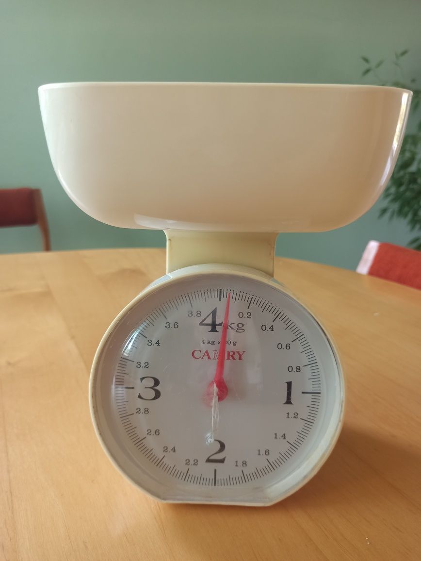 Waga kuchenna mechaniczna  CAMRY 4kg / 20g używana