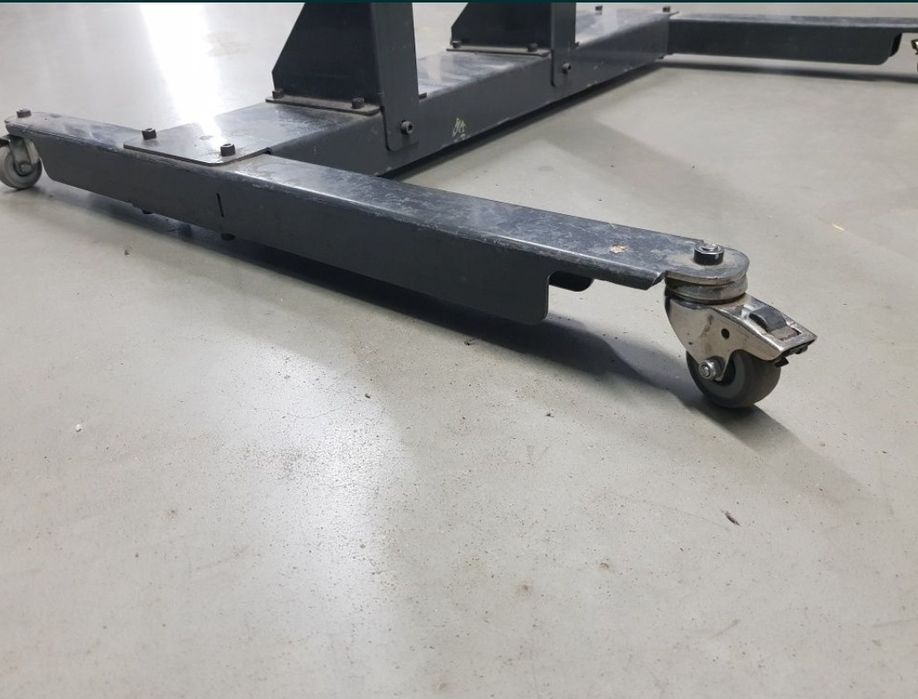 Mobilny stół warsztatowy. Nowy.