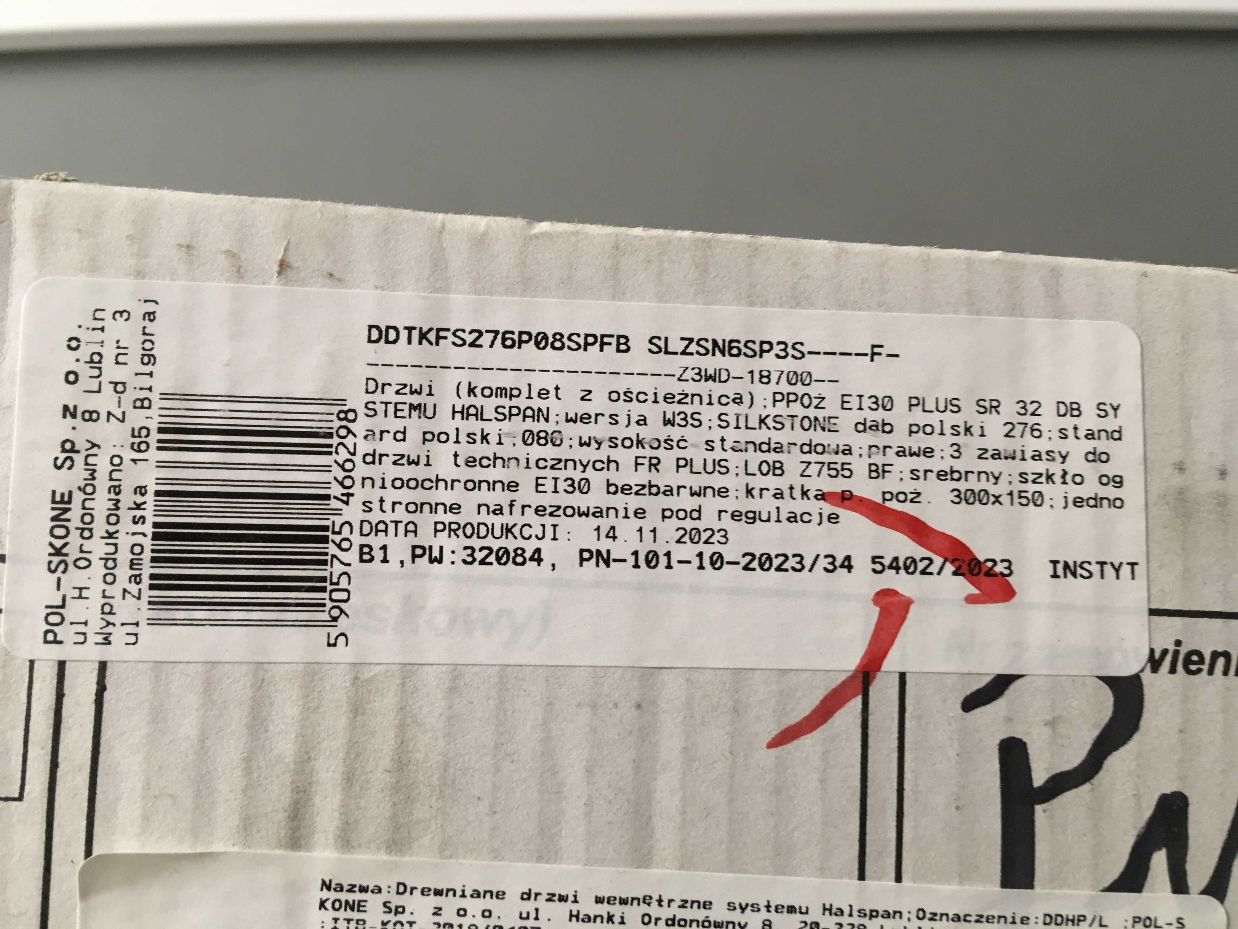 Drzwi przeciw pożarowe ŁAZIENKOWE  Ei30 32DB Polskone z ościeżnicą