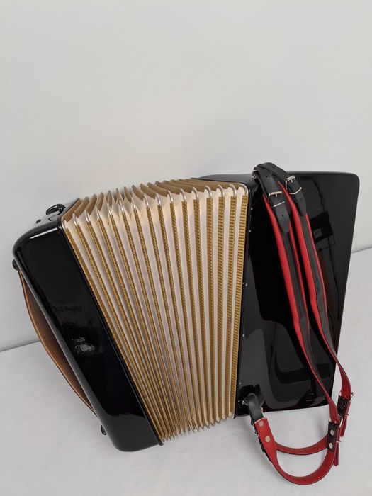 Akordeon Hohner Lucia III, 96 basów ,trzy chóry stan bdb zamiana!!!
