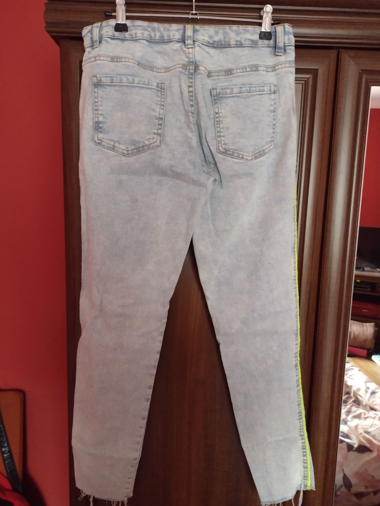 Dziewczęce spodnie jeansowe 164