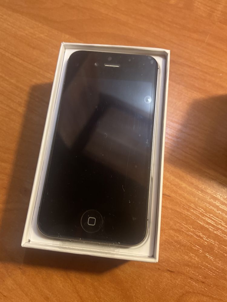 Nowy iphone 4s 8gb