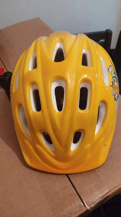 Capacete amarelo 52*56