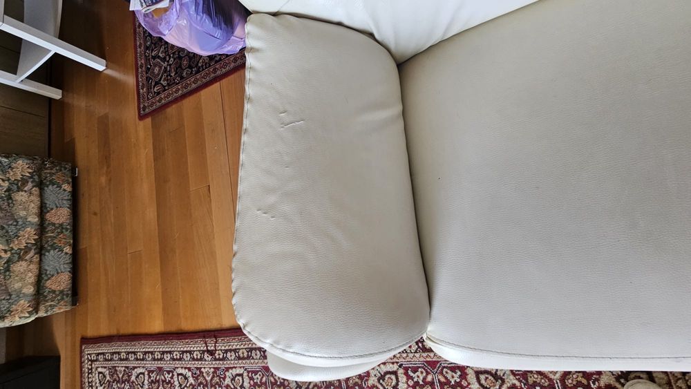 Sofa de canto em pele 6 lugares branco