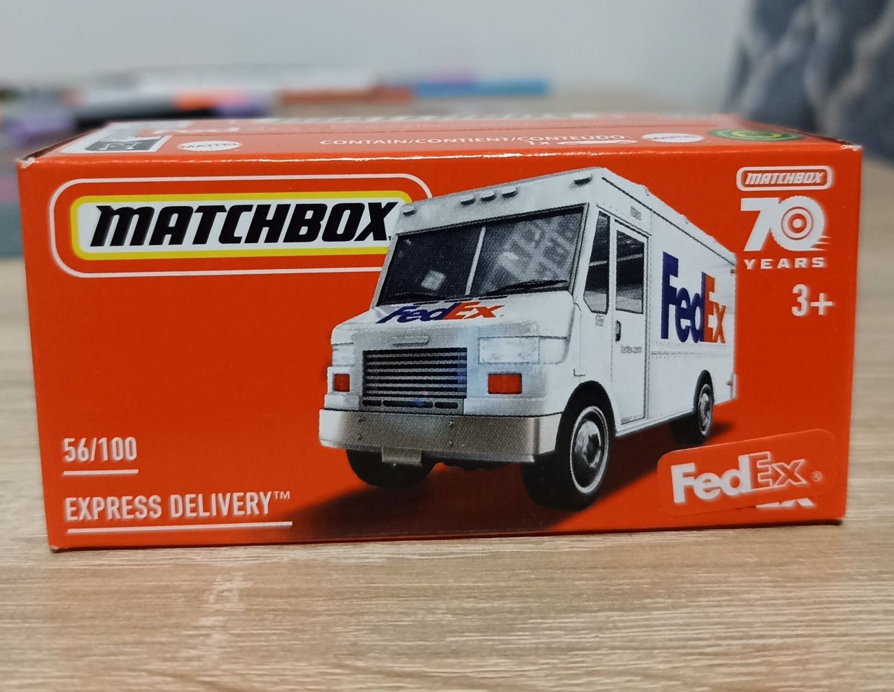 Matchbox van FedEx