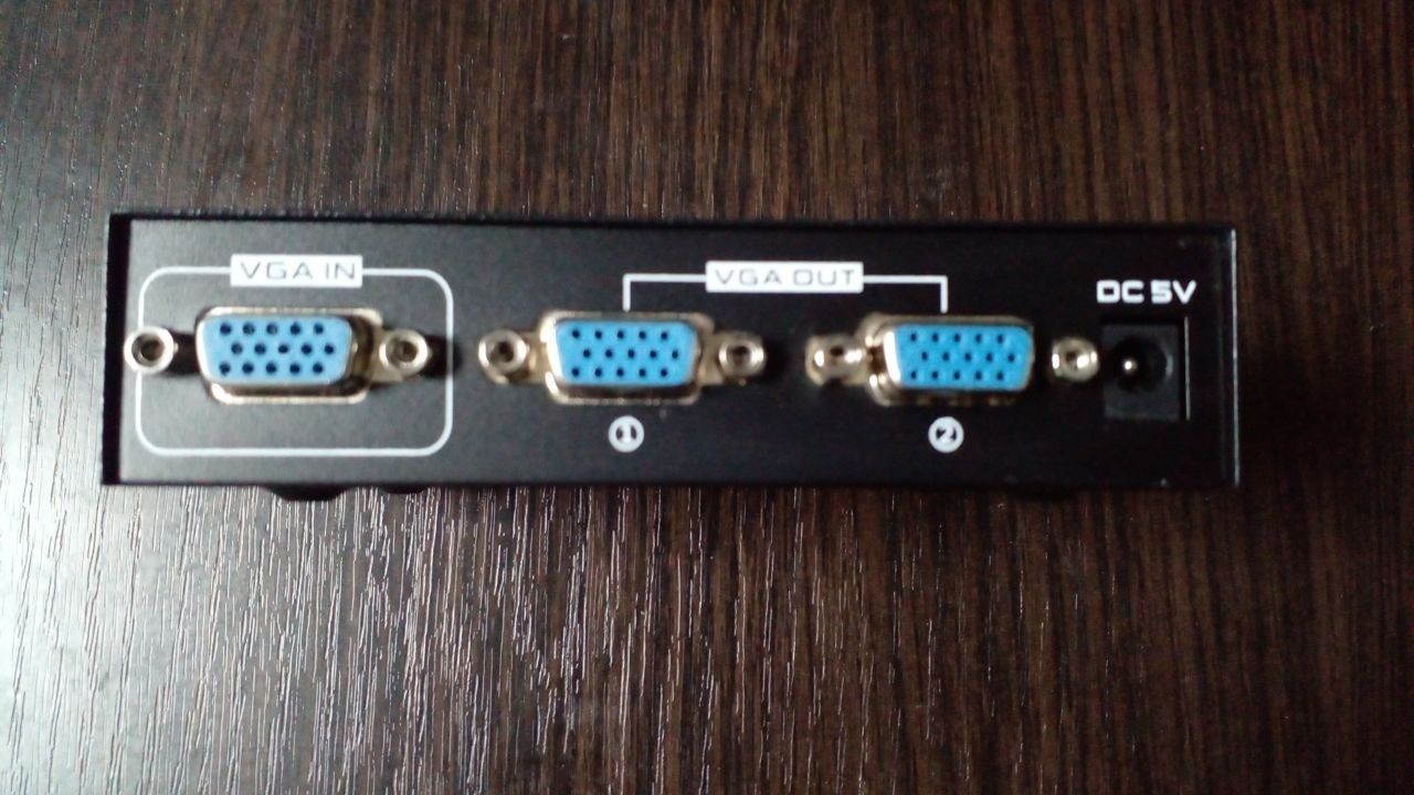 Активний спліттер VGA сигналу 200MHz