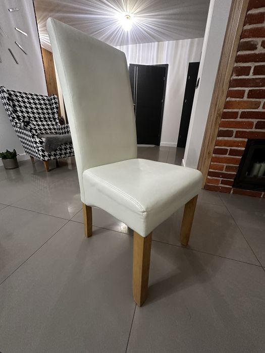 Krzesła tapicerowane