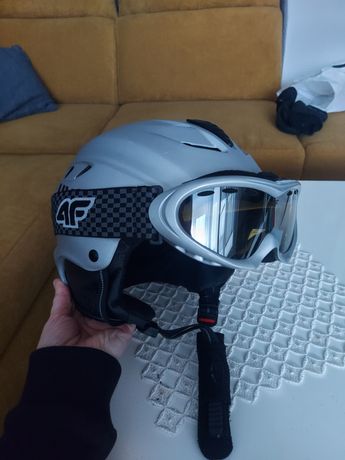 Kask narciarski Uvex XS-M gogle 4F