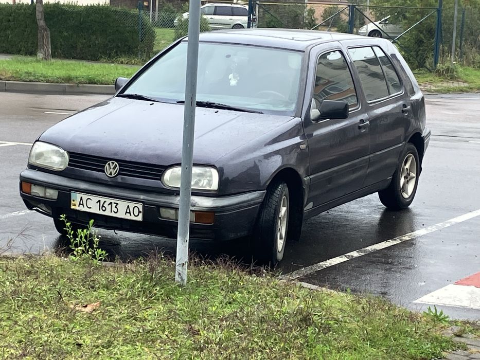 Гольф 3 , 1,6 інжектор 1996 рік
