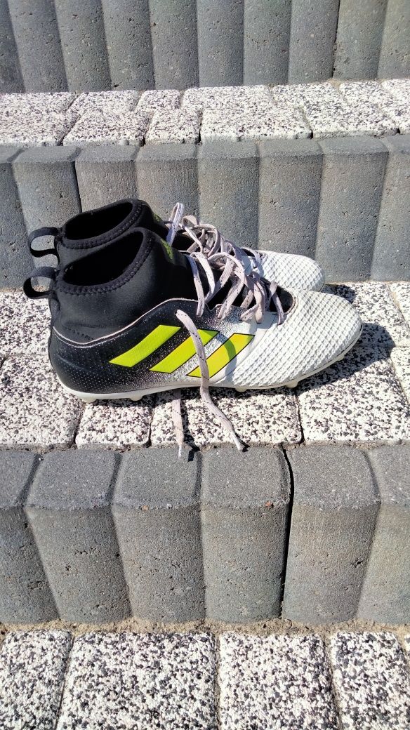 Buty piłkarskie adidas r 41,5