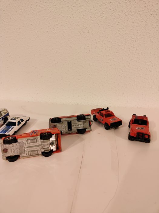 9 Carros miniaturas Bombeiros e Polícia