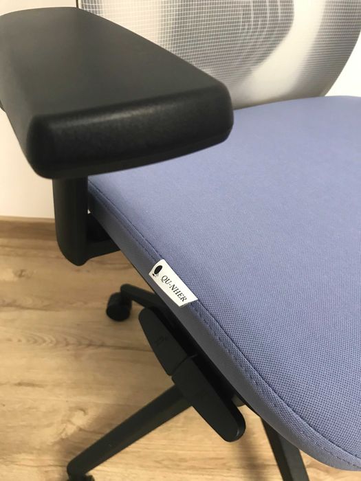 Крісло офісне ергономічне QU-Nher SK9,біле/синє, до150 кг