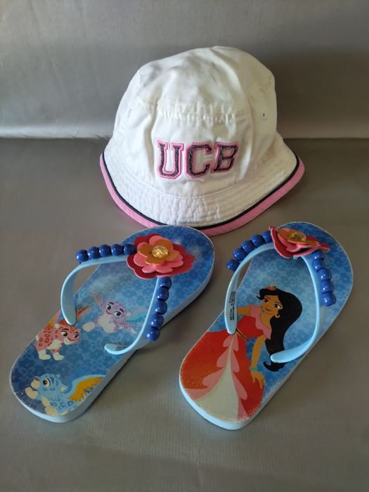 Chinelos Disney tam. 27 oferta chapéu Benetton