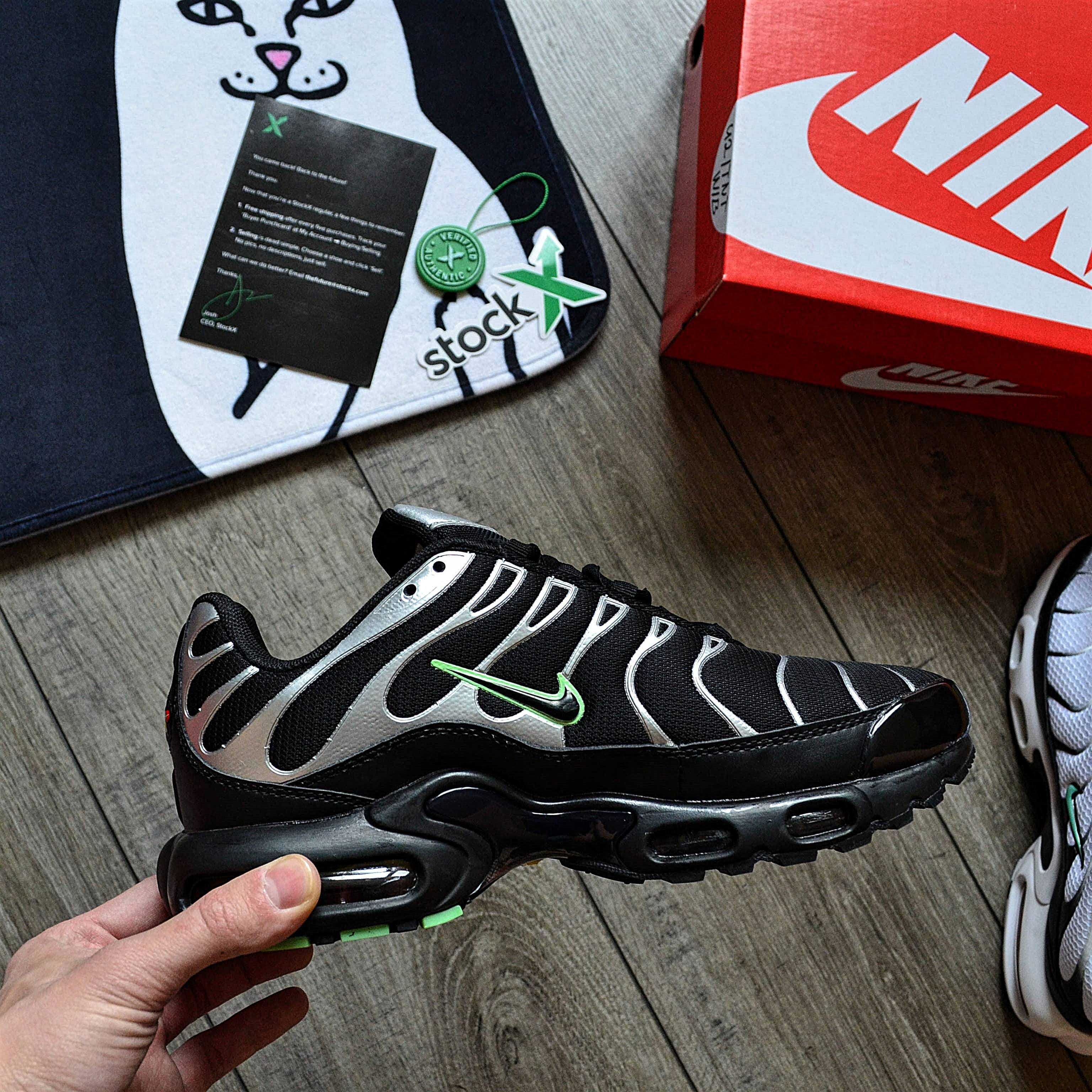 Чоловічі кросівки Nike Air Max Plus Tn 'Black Silver Green Strike'