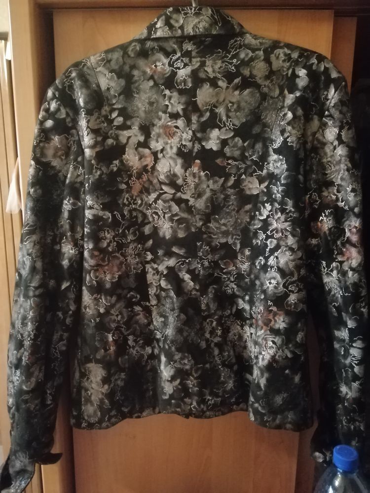 Продам кожаный пиджак