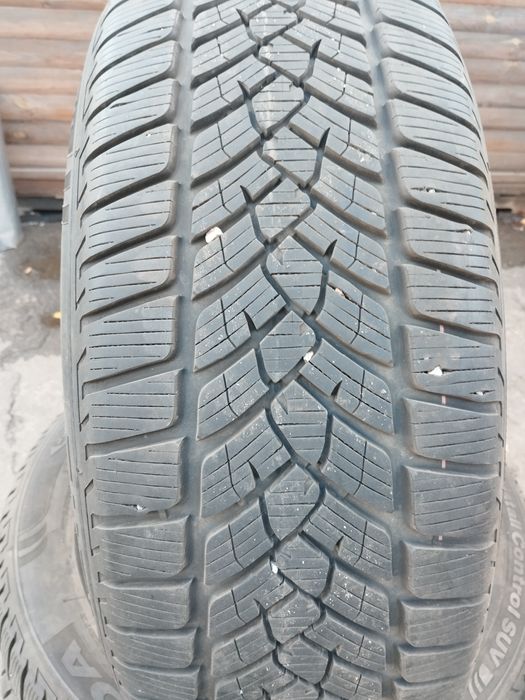 Продам комплект бу зимових шин 235/55R19