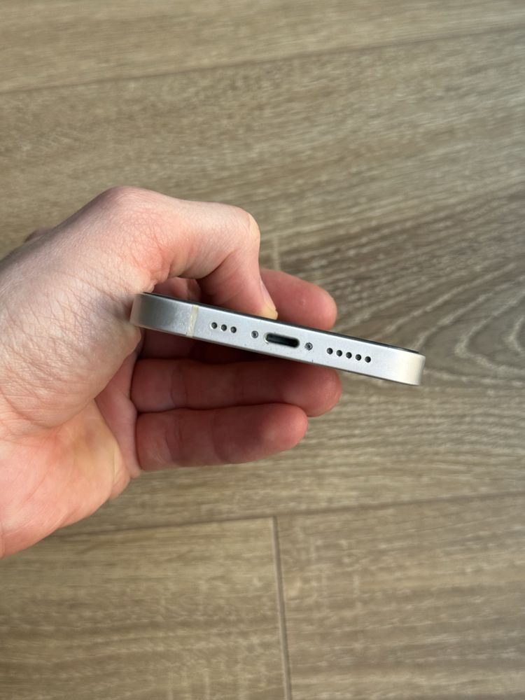 АКБ 100% Apple iPhone 13 128 Starlight Neverlock