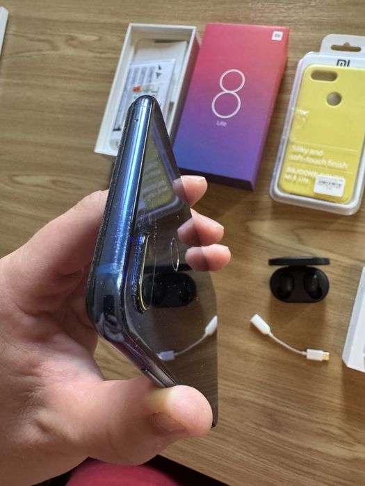 Xiaomi MI 8 lite, Global, 4/64Gb, android 10/MIUI 12 + ПОДАРКИ!