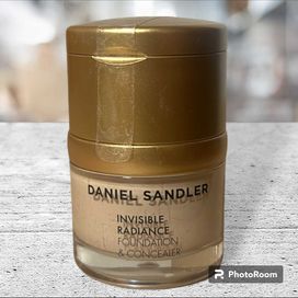 Daniel Sandler Podkład invinsible radiance foundation