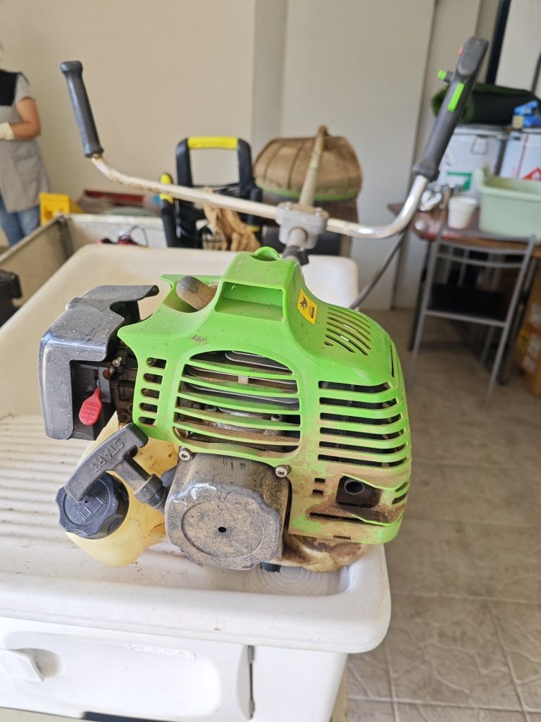 Roçadora Saurium  (1 disco "3dentes" + cabeçote Fio)