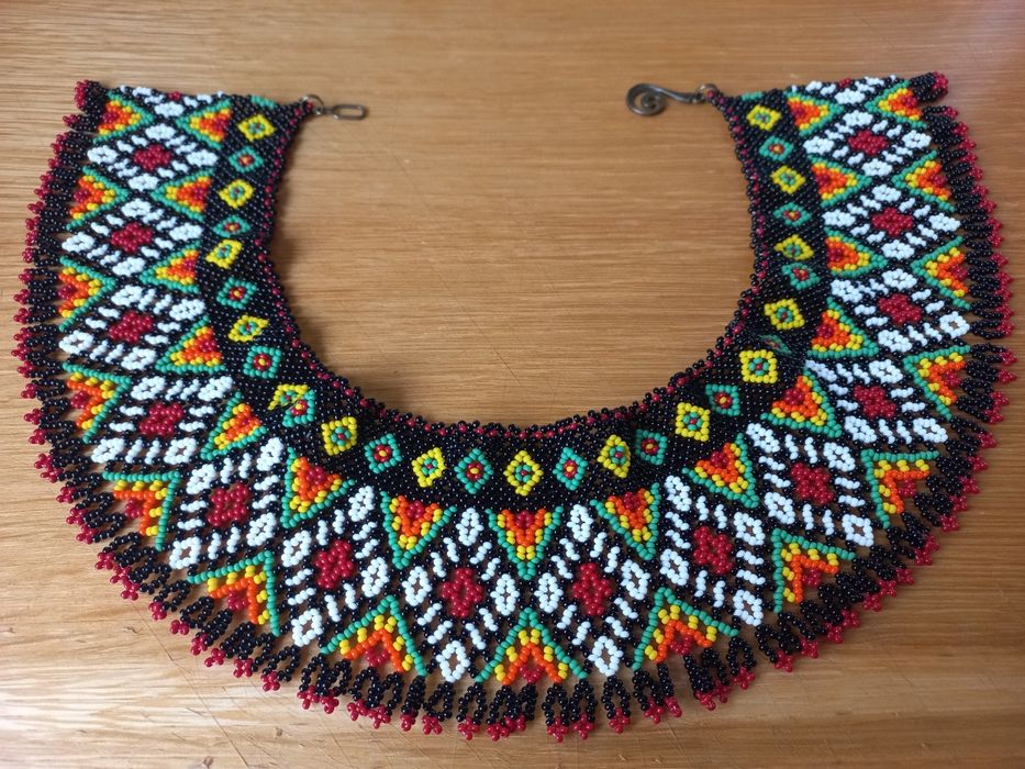 Традиційна українська силянка з бісеру, намисто до вишиванки