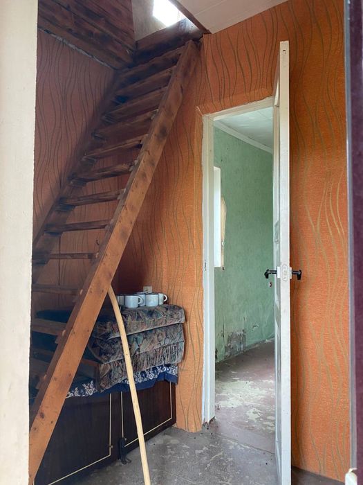 Продам дачу в мальовничому місці біля річки