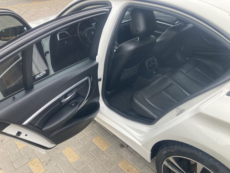 BMW 330E плагін гібрид