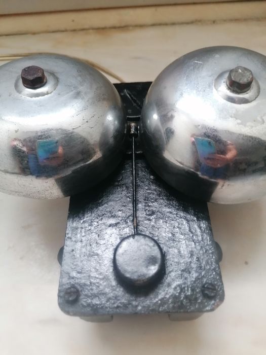 Campainha antiga a funcionar