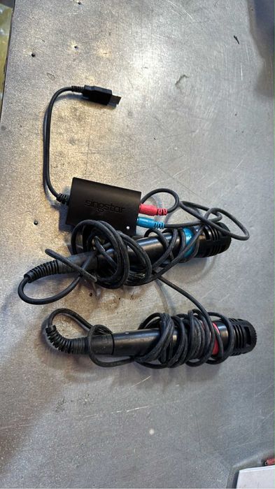 Microfones SingStar para PlayStation 2.