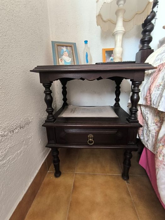 Mobilia de quarto antiga completa