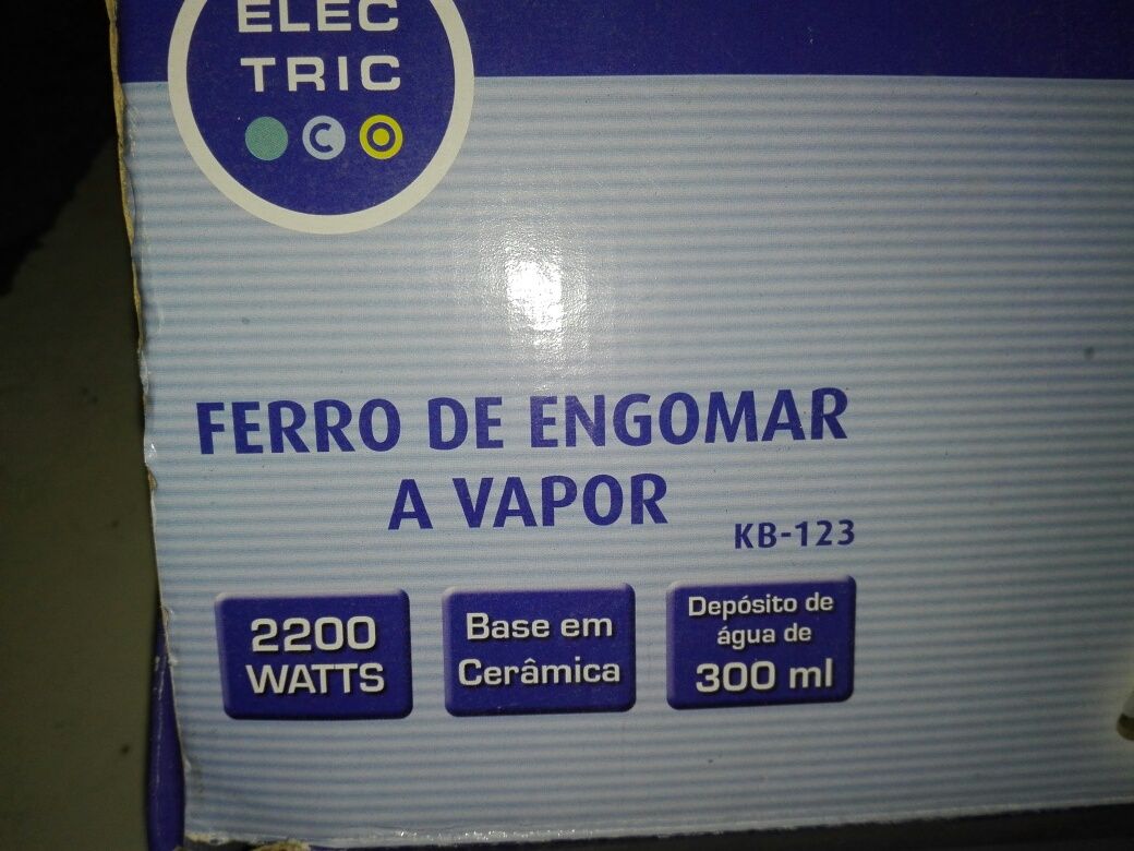 Ferro de Engomar a Vapor