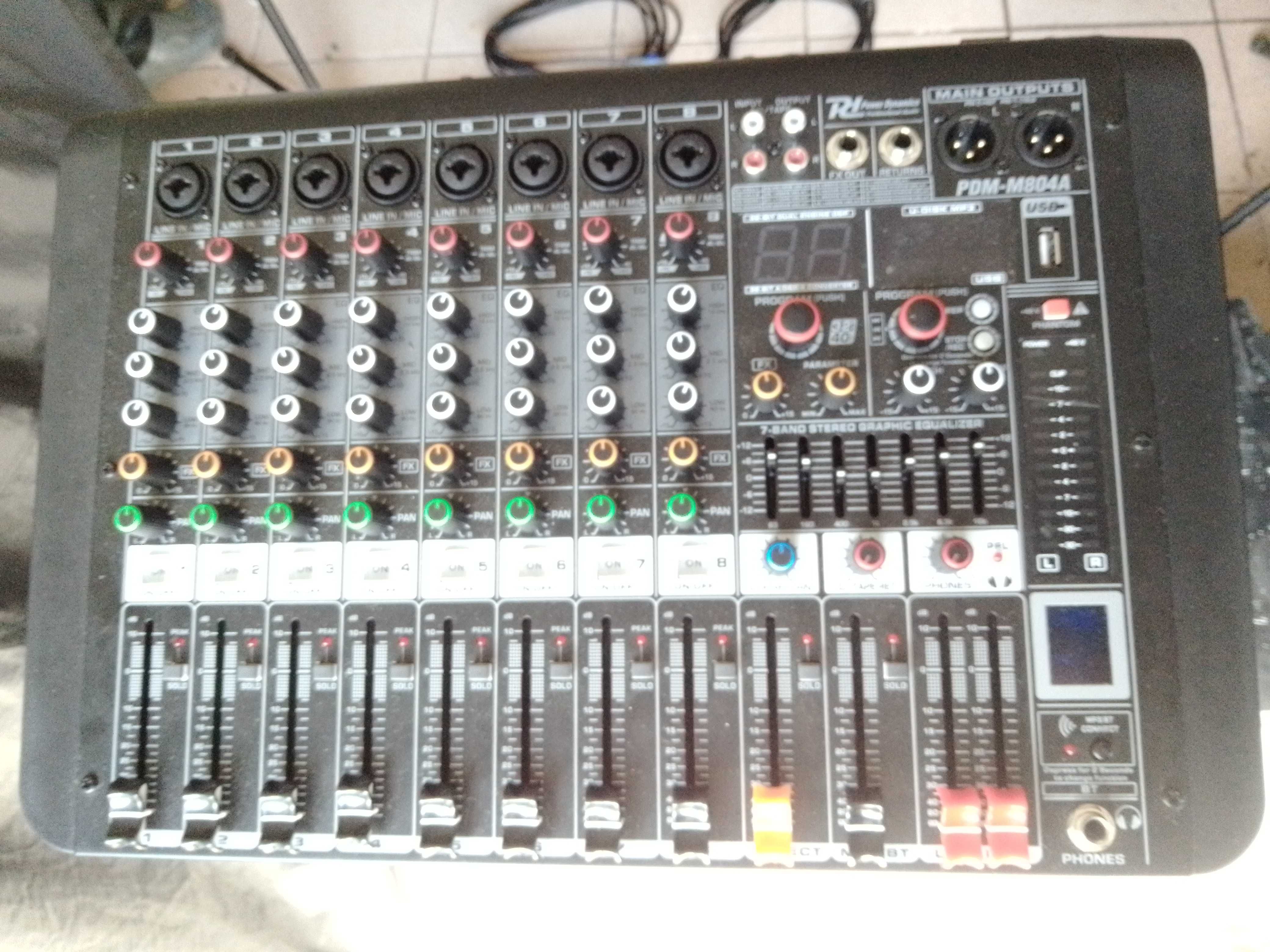 PA Completo, mesa amplificada + 2 colunas com 2x12" + 2 cabos
