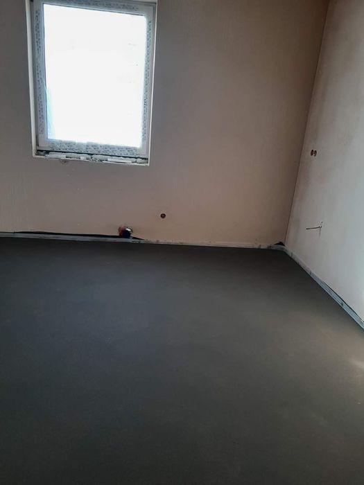 Tynki agregatem posadzki mixokretem styrobeton piana pur