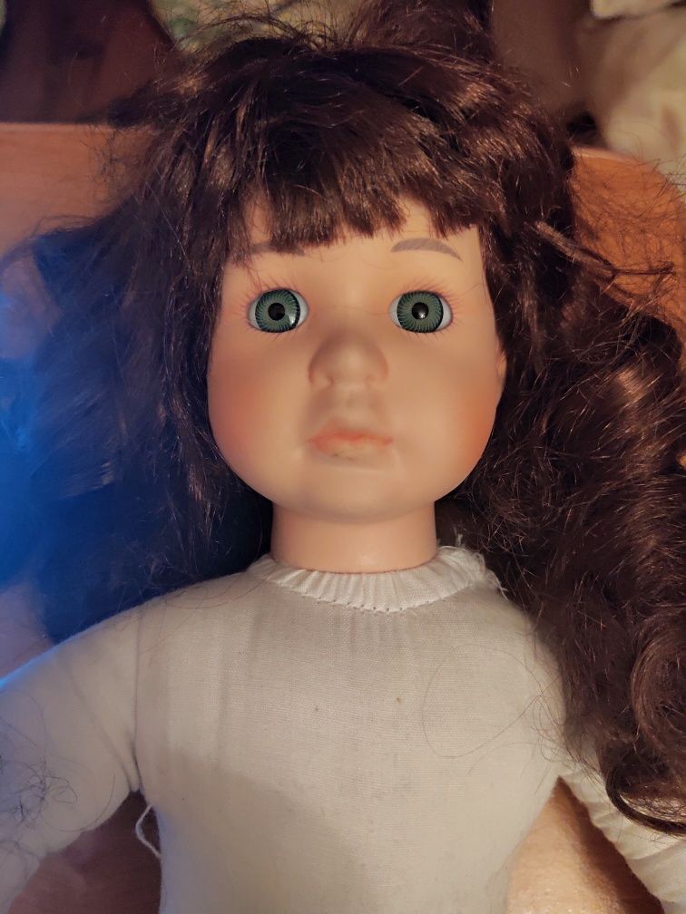 Коллекционная кукла Promenade Elizabeth номерная.