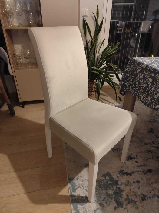 Conjunto mesa e 6 cadeiras