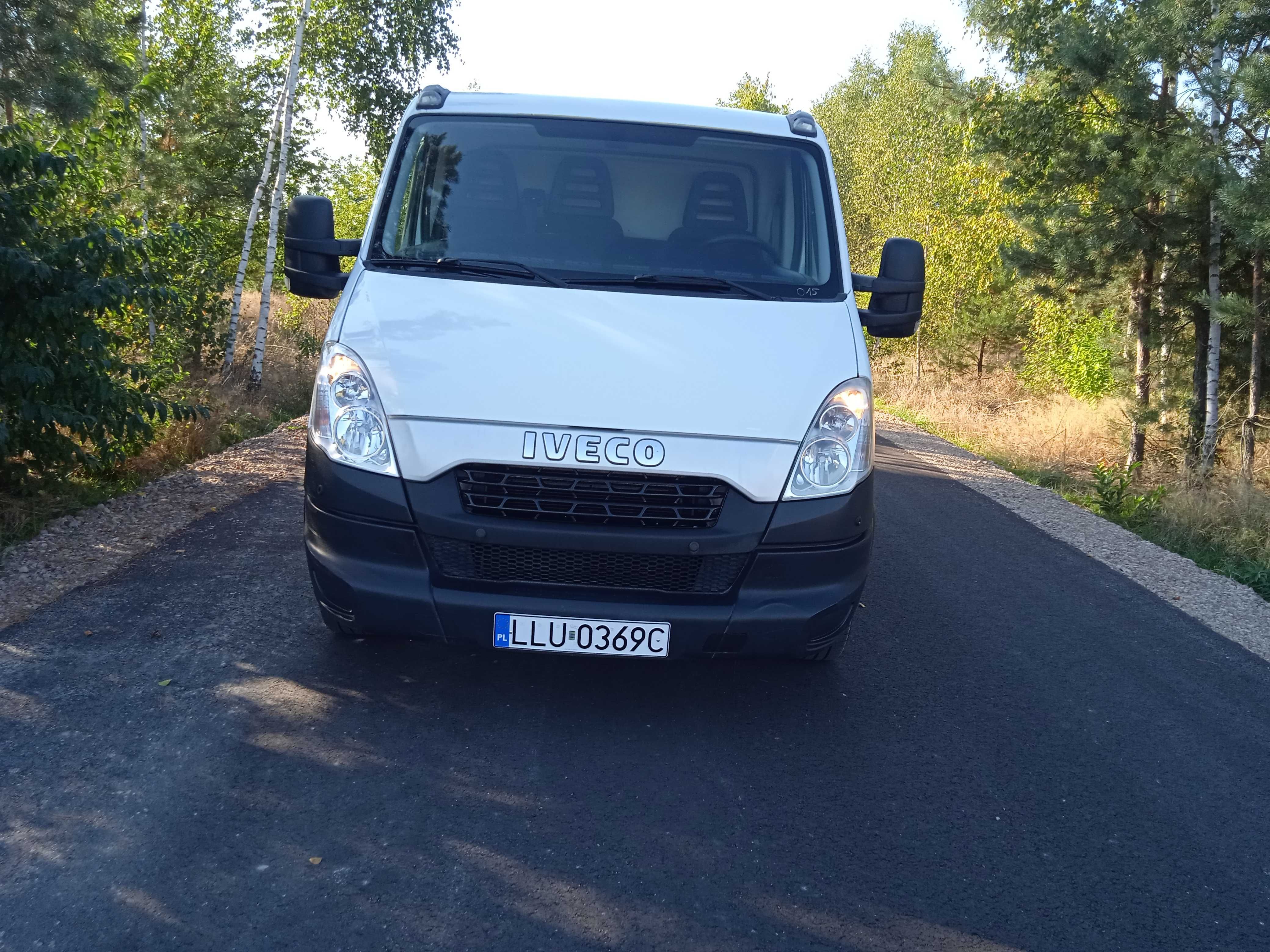 Iveco daily 35s11 2.3 hpi najazd laweta skrzynia