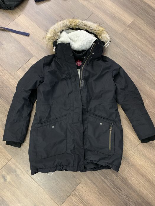 жіноча трекінгова куртка M L розмір