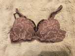 Biustonosz Esotiq push-up Kavi 65D na modelu Claudia