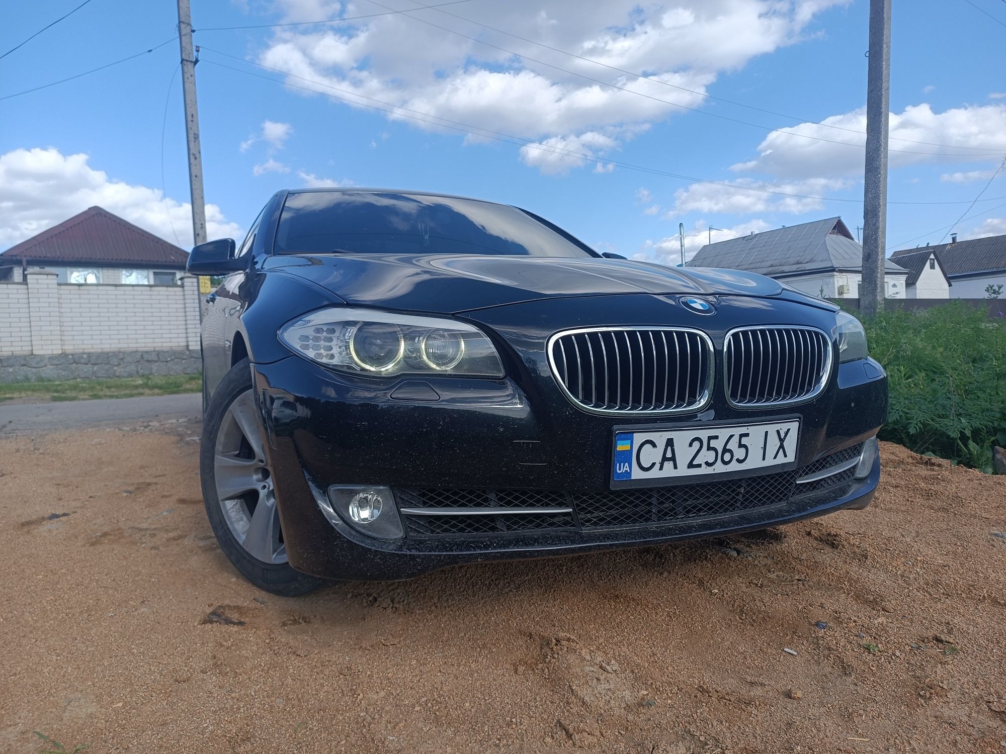 Продам власне авто BMW528